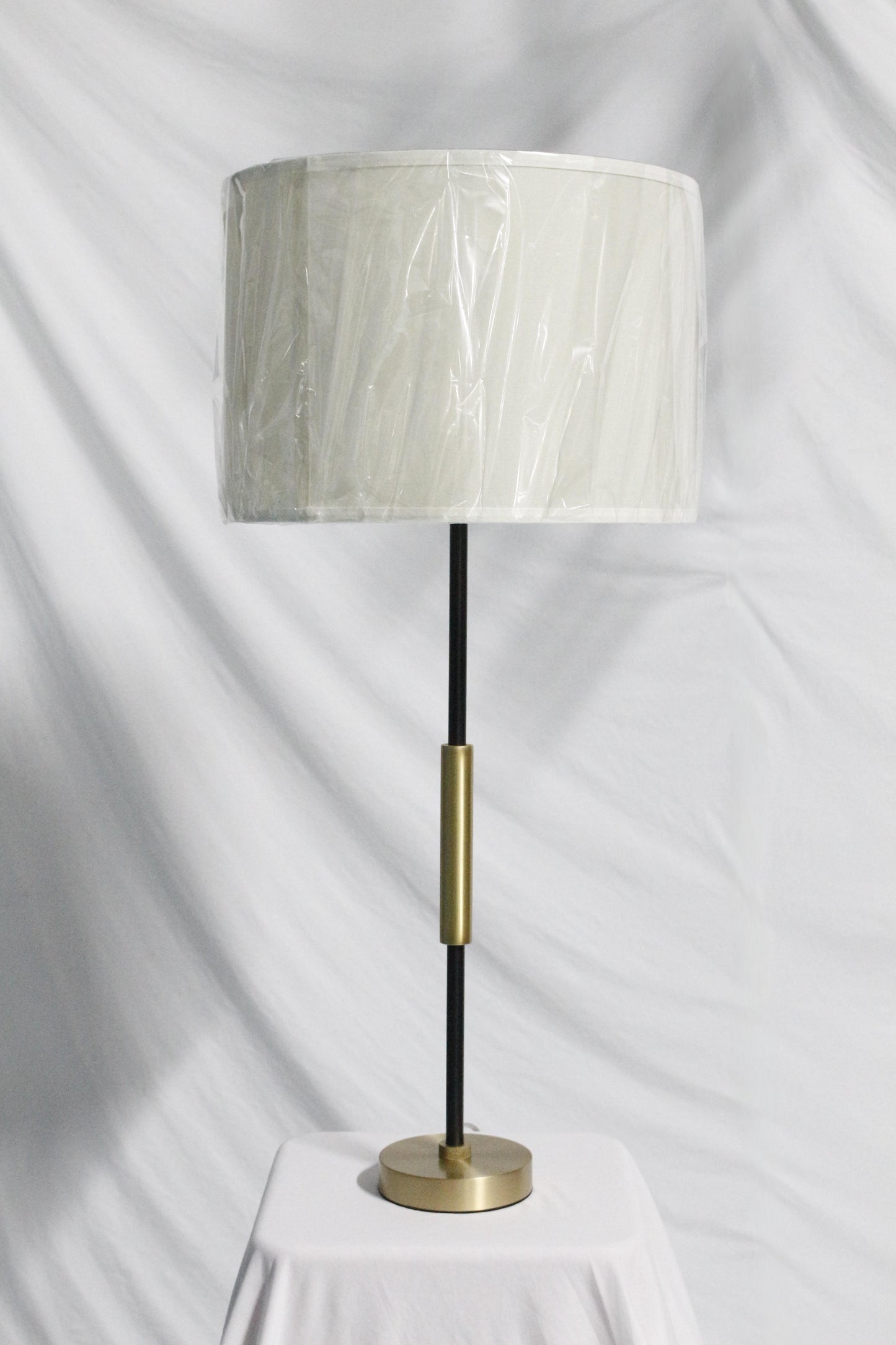 Linear Muse Table Lamp | Solid H65 Brass & Matte Black | LumiBrassWorks